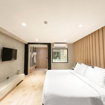 Loft Bangkok Hotel - Sha Extra Plus Экстерьер фото